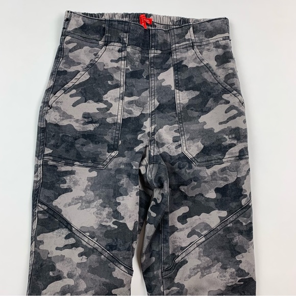 SPANX Gray Camo Jogger Pants XS - Picture 3 of 12
